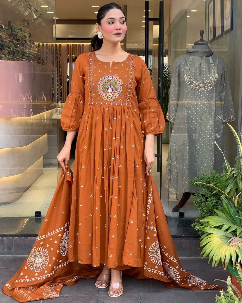 Anarkali kurta set with Cotton Pant & Malmal Dupatta with tier pattern
