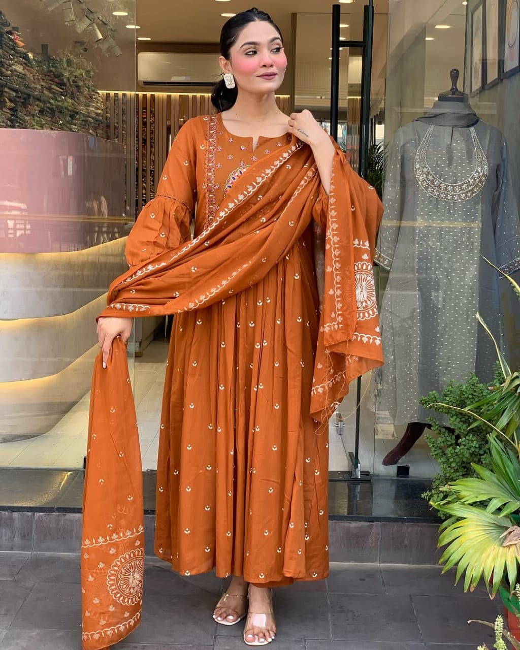 Anarkali kurta set with Cotton Pant & Malmal Dupatta with tier pattern