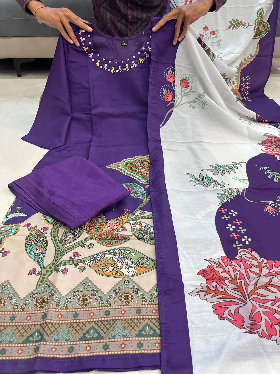 Gulroz – Soft Silk Floral Ensemble