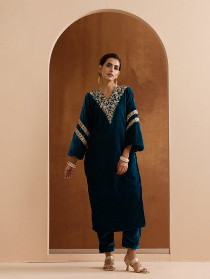 Teal Velvet Embroidered Straight Kurta Set with Straight Bottom & Scalloped Dupatta