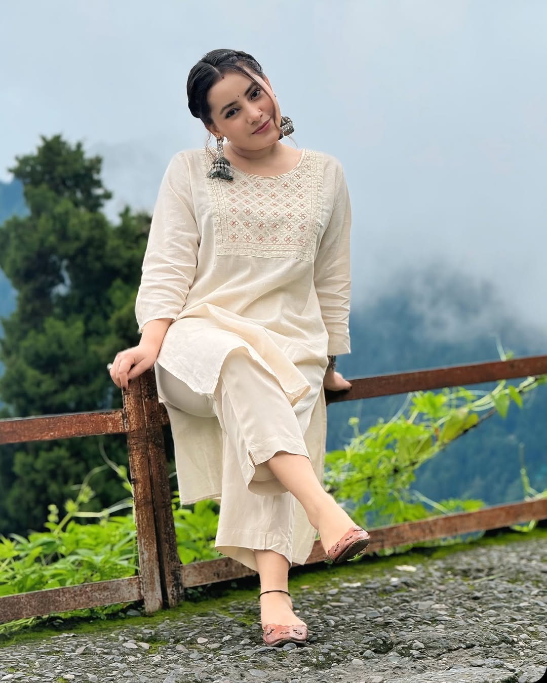 Beautiful Embroidered Khadi Cotton Kurta Set