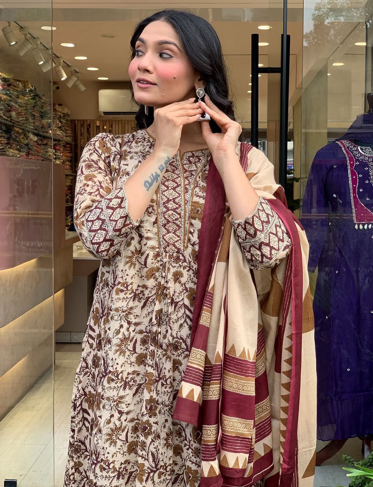 Elegant Flared Anarkali kurta set