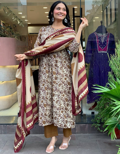 Elegant Flared Anarkali kurta set